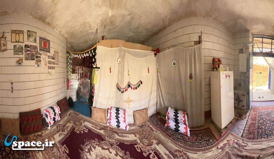 نمای داخلی اتاق سردیار اقامتگاه بوم گردی بلیط کهن - کوهرنگ - روستای سرآقا سید